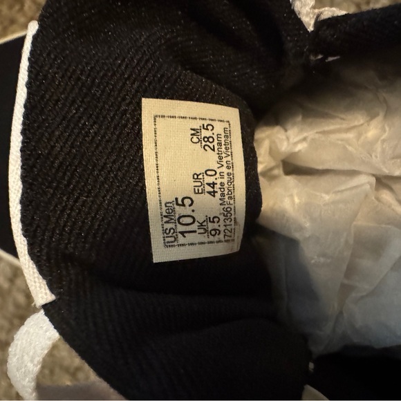 New Vans Black and Flame Design Sneakers Doheny men’s 10.5 - Picture 4 of 4